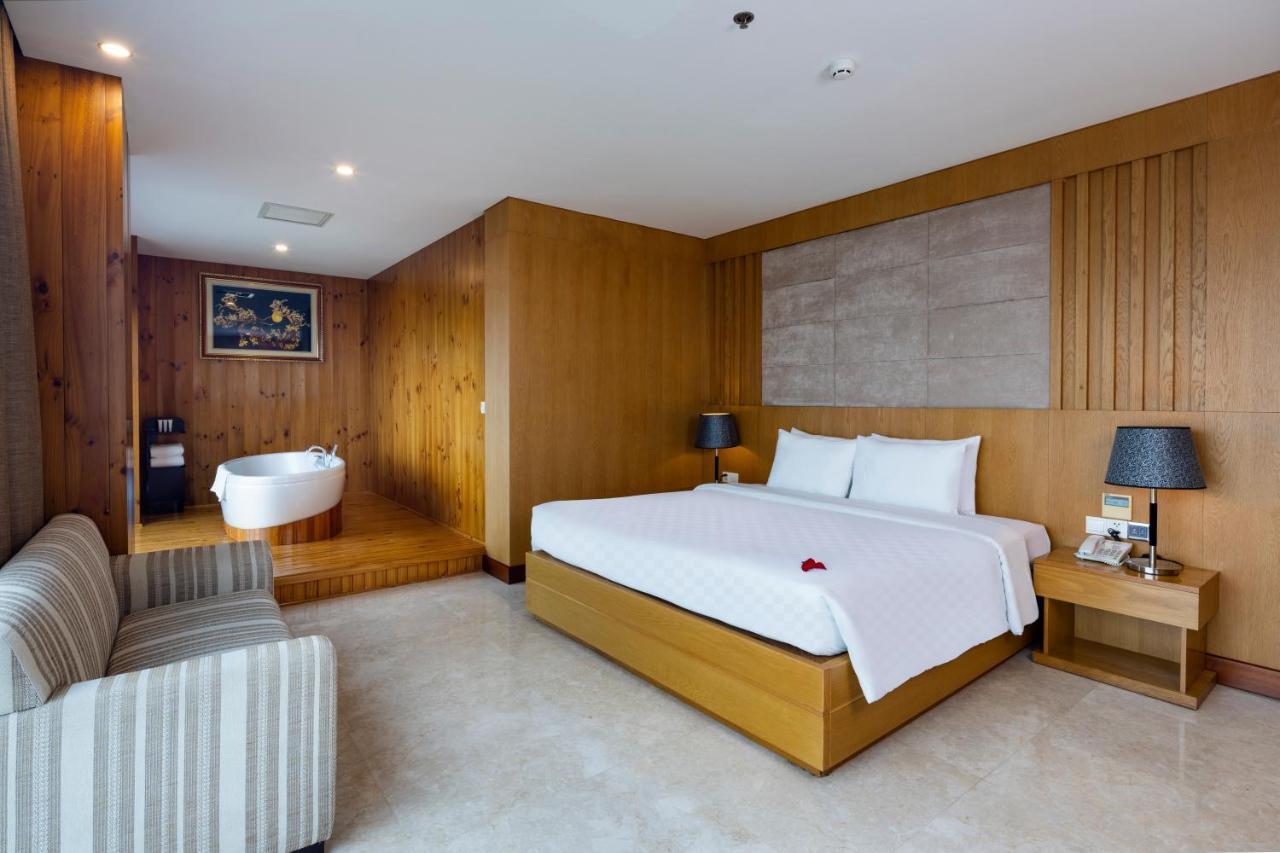 Eden Star Saigon Hotel Ho Şi Min Dış mekan fotoğraf